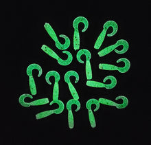 Load image into Gallery viewer, JU's 1" GLOW Grub Squiddly
