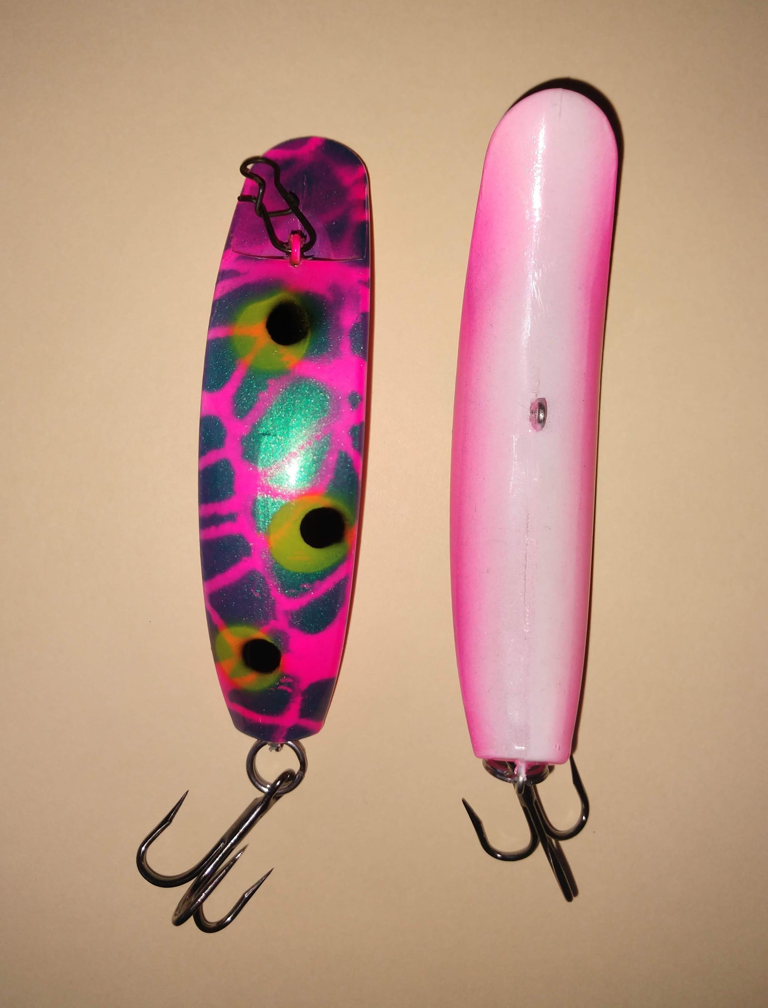 fishing flatfish lures The Maddee S Custom Girofish J20 3 1/2 inch / 4X Barbed Treble Hook